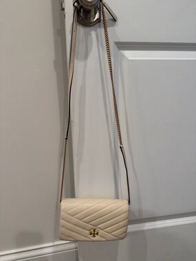Cream Quilted Crossbody Shoulder Bag with Gold Hardware
